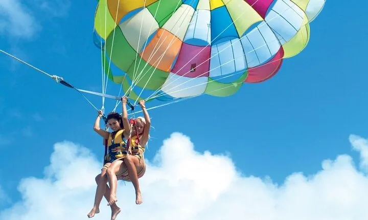 Enjoy on the Parasailing Experience with Transfer - Hurghada