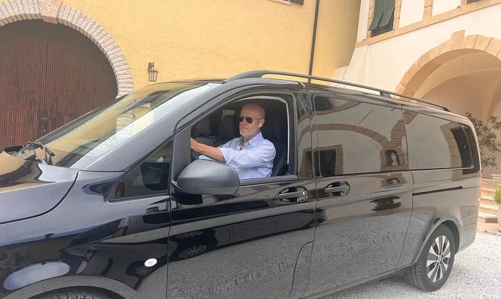 From Milan to Venice, through the Amarone region, Lunch & Verona