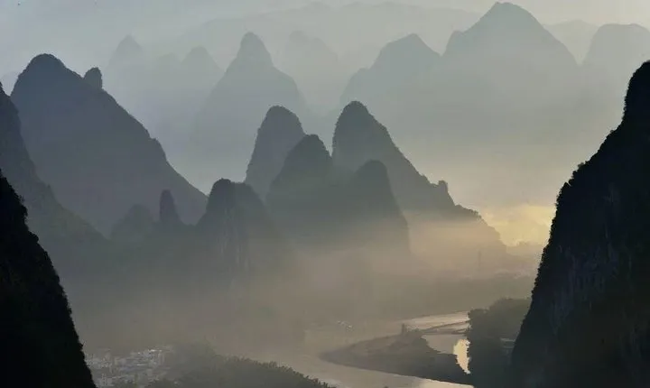 Yangshuo Xianggong hill & Silver Cave Private Day Tour