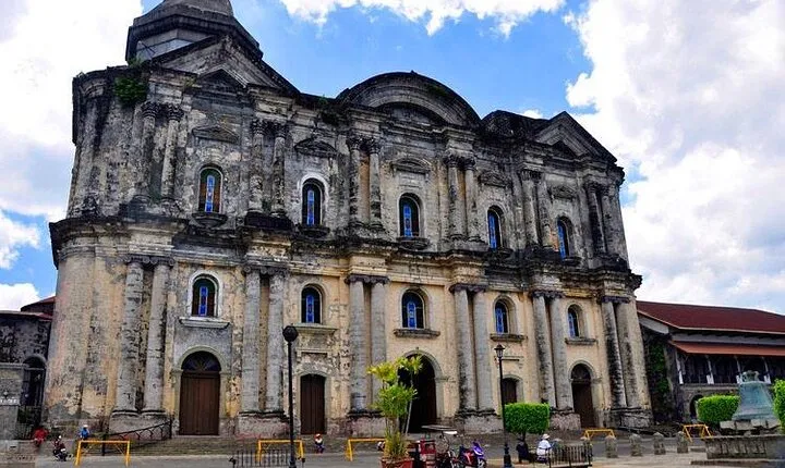 Tagaytay, Taal Volcano & Heritage Town: A Journey of Discovery