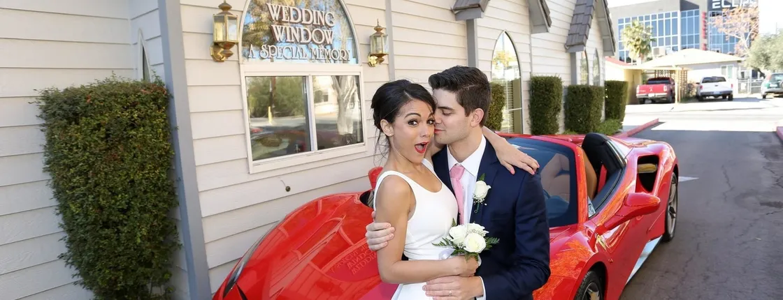 Las Vegas drive-thru wedding package