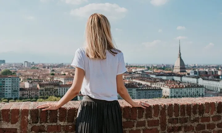 Turin: Private Walking Tour and Royal Snack