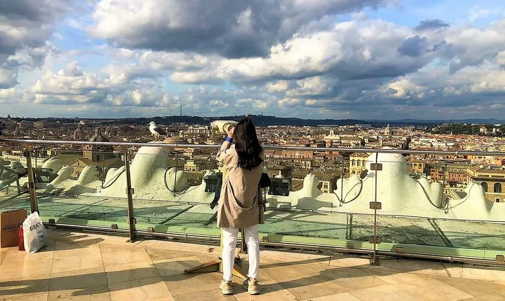 4 Best views in Rome: 4 hours Private Guided Tour with luxury car