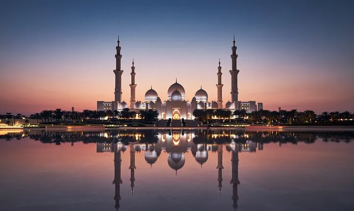 Hire Photographer, Professional Photo Shoot - Abu Dhabi