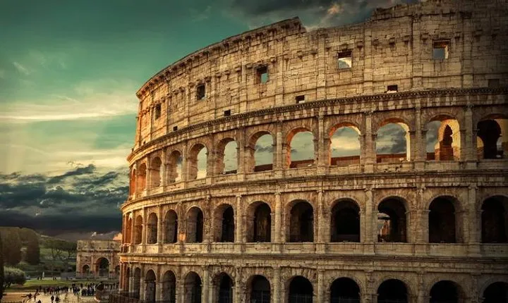 From Civitavecchia to Rome:Colosseum, Forum, Fountains, Squares VIP Private Tour