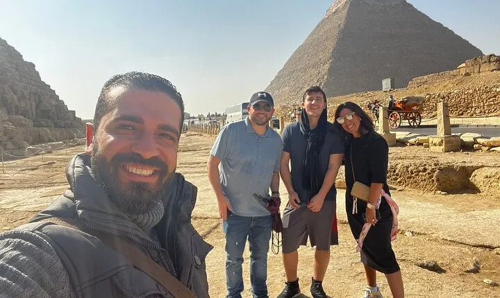 Private Guided Tour to Giza Pyramids, Great Sphinx and Camel Ride