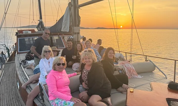 Sunset South Coast Sail Cruise with lunch,drinks, optional transfer 