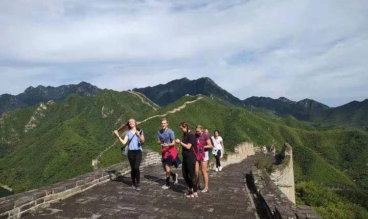 Jiankou to Mutianyu Great Wall Hiking Tour with English Driver