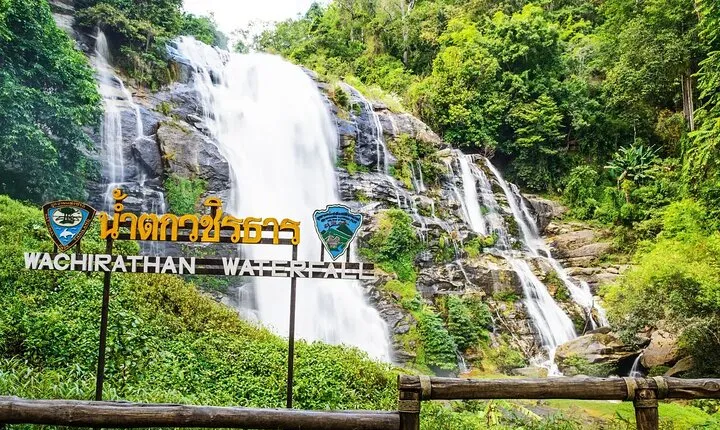 Guided Tour to Doi Inthanon, Waterfalls and Hill Tribe Market