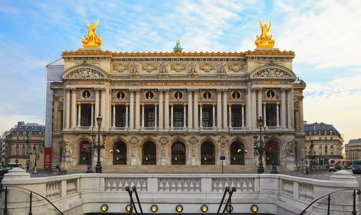 Paris Palais Garnier and Covered Passages Private Walking Tour