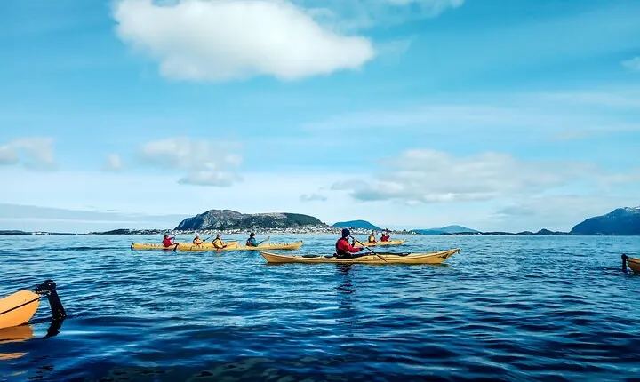 Sea Kayaking In Ålesund