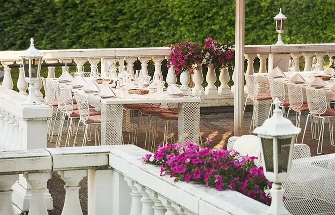 Royal Terrace in Italian Garden Dining