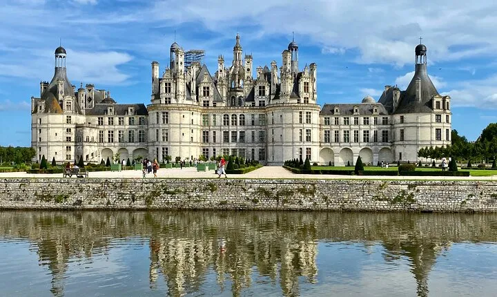 Chambord, Chenonceau, Da Vinci Castle Small group Trip from Paris