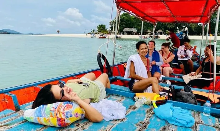 Half-Day Pig Island & Snorkeling Experience
