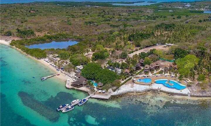 Full day Isla del Encanto - Rosario Islands