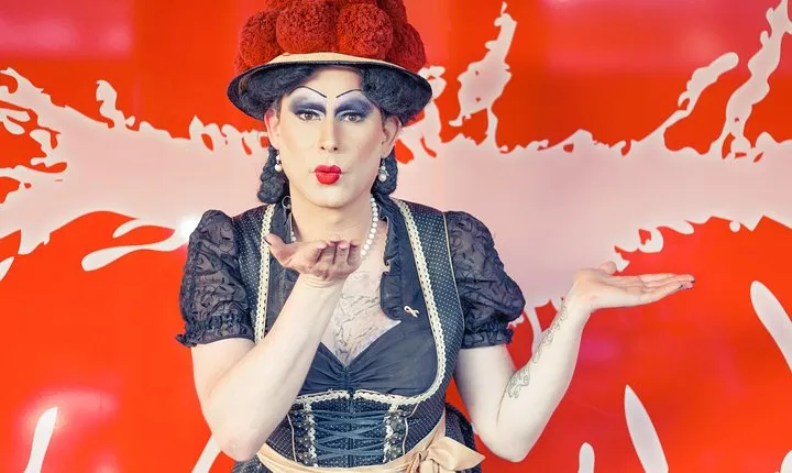 Hello there, Freiburg! - Travesty show tour with Betty BBQ