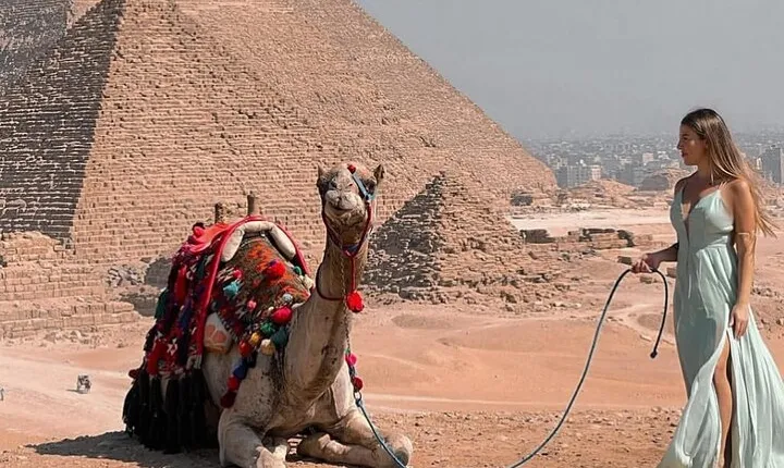 2 Hour Private Camel Ride Around Giza Pyramids Gate