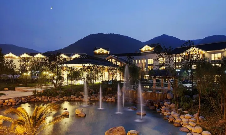 Tangshan Hot Spring Spa Resorts Private Transfer from Nanjing City