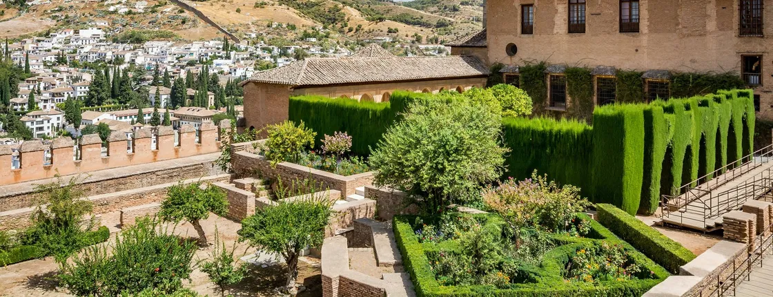 Guided tour of the Alhambra and Granada from Seville