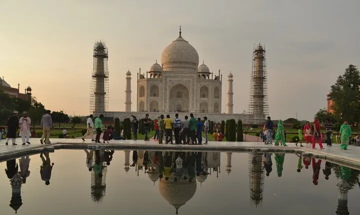 Taj Mahal Private Day Tour From Delhi with Transportation