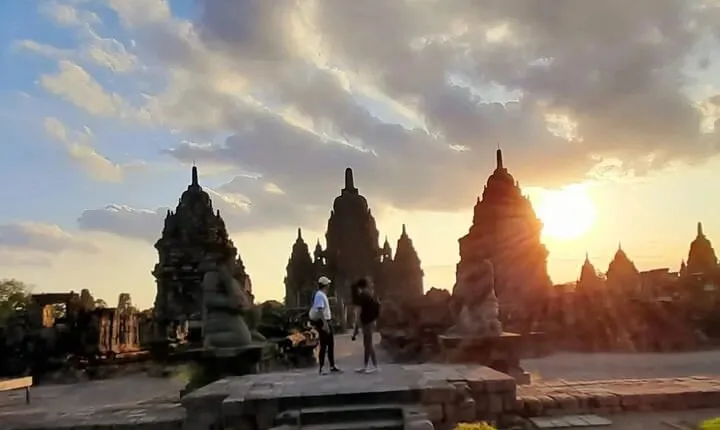 Yogyakarta City and Prambanan Temple Sunset Tour