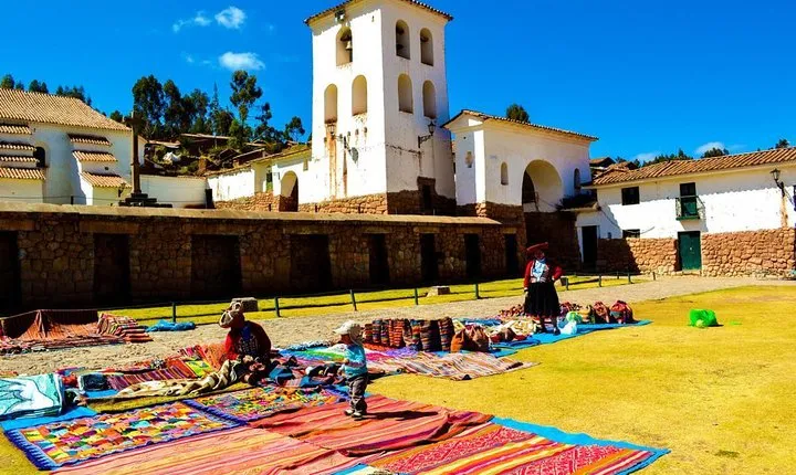 Sacred Valley in Cusco : Pisac, Ollantaytambo and Chinchero