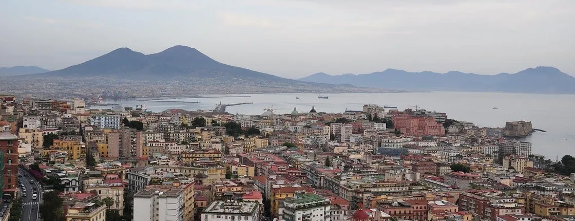 Naples tour on a comfortable minibus