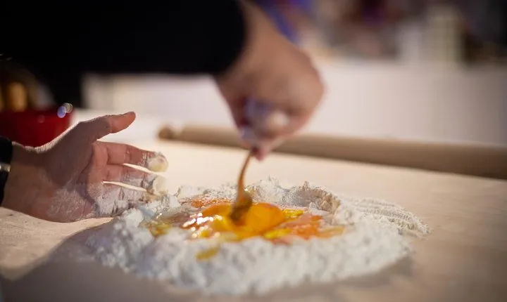 Pasta & Tiramisu Class at Local's home with tasting in Matera