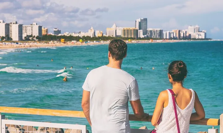 Miami Small-Group Tour with Boat Cruise + Little Havana +Wynwood