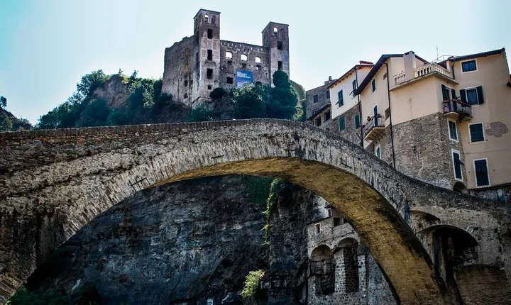 Italy - Dolceacqua & Italian market Private Full-Day Tour