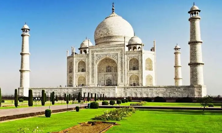 Private Full Day Tour in Taj Mahal From New Delhi
