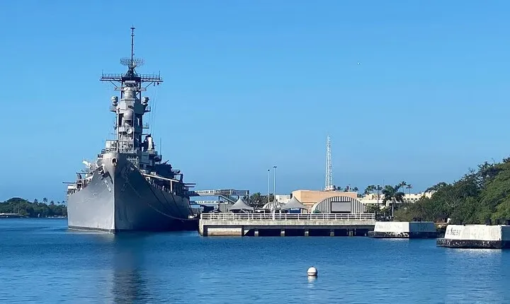 Pearl Harbor USS Arizona Memorial & Battleship Missouri