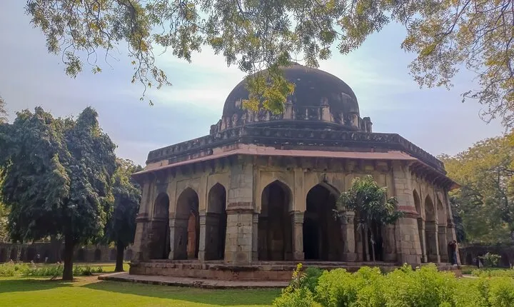 Delhi Day Tour of History Monuments and Culture