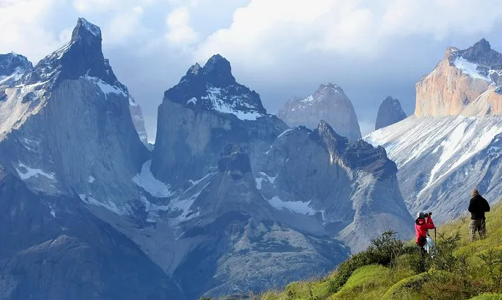 Private Tour: Torres del Paine National Park and Milodon Cave with Lunch