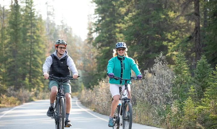 Small Group E-Bike Tour the Banff Local Explorer