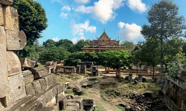 Grand Tour-Ek Phnom. Baset. Bamboo Train. Wat Banan. Phnom Sampov