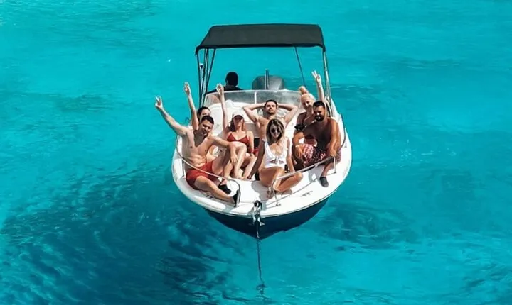Private Speedboat to Magawish Island Snorkeling in Hurghada