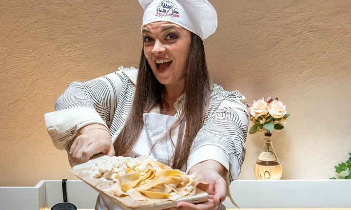 Experience Pasta e Vino Navigli Cooking Class