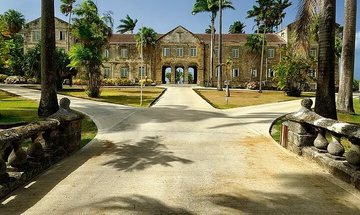 Full-Day 360 Degrees Tour in Barbados with Pick Up