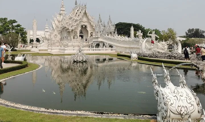From Chiang Mai: Chiang Rai White, Blue & Black Temples Day Tour