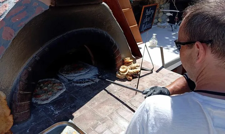 Mykonian Farm and Bakery Class with Brunch in Greece