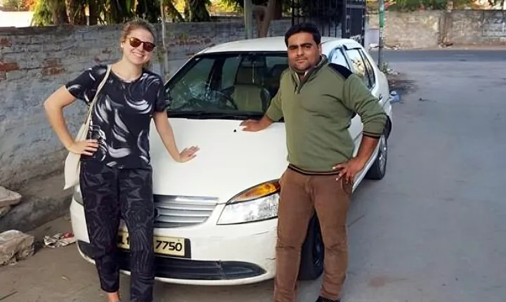 New Delhi Airport to Hotel Transfer Private Shuttle Sedan & SUV