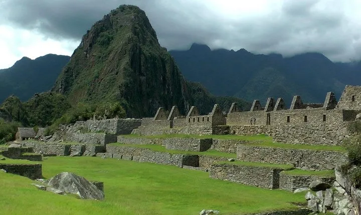 6-Day ||All Included|| Excursion from Cusco: MachuPichu & Maras Moray & Humantay
