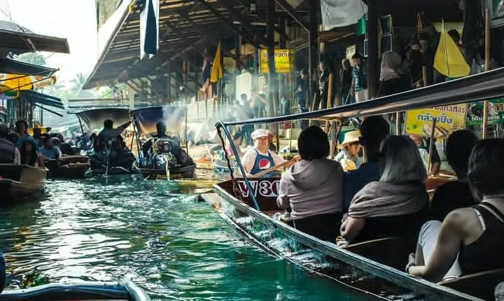 Unique Damnoen Saduak Floating Market & Royal Palace from Hua Hin