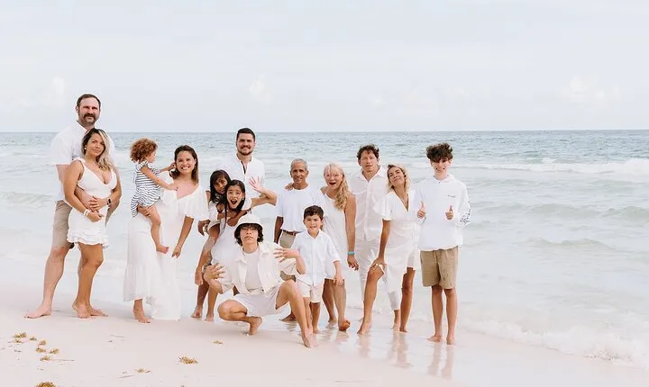 Private Vacation Photoshoot with Photographer in Destin