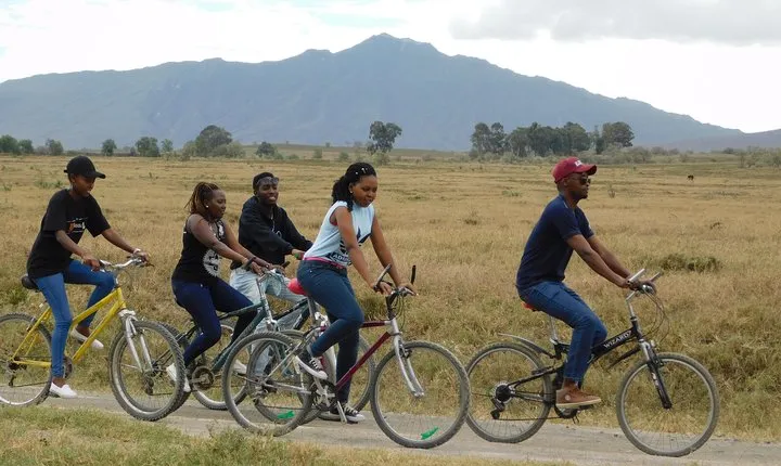 The Great Rift Valley Tour - L Bogoria, L Nakuru, L Naivasha and Hellsgate NP