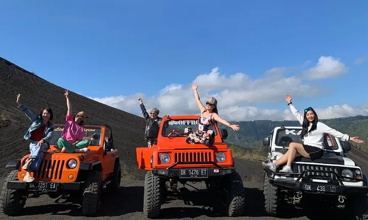 Batur volcano jeep tour and hiking
