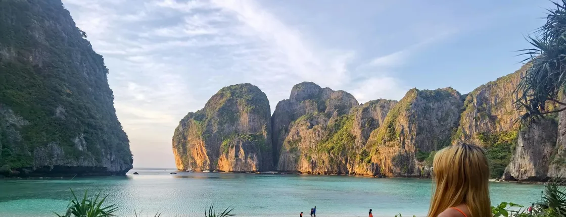 3-Hour Private Sunrise Tour by Longtail Boat to Maya Bay from Phi Phi