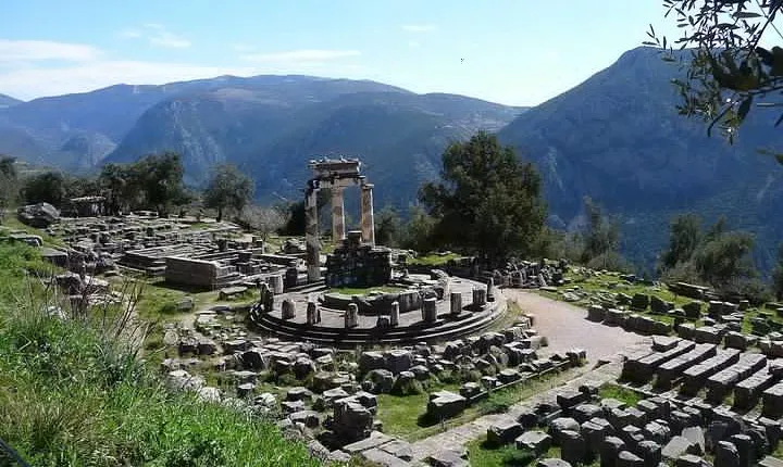 Private Delphi Day Tour