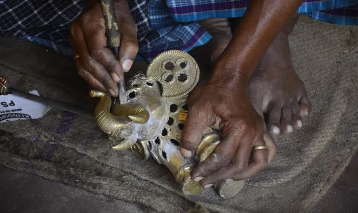 Metal craft and Atia mosque Tour